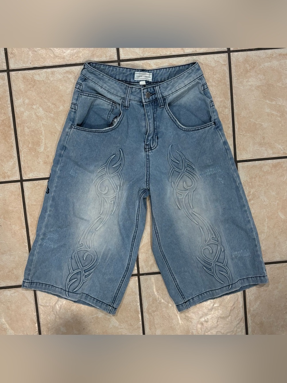 Austin Landing Embossed Tribal Print Jean Shorts (1, Waist 28) Embroidered, Blue